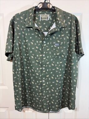 BURLEBO Men’s Olive Green Short-Sleeve Button-Down Shirt with Leaf Print